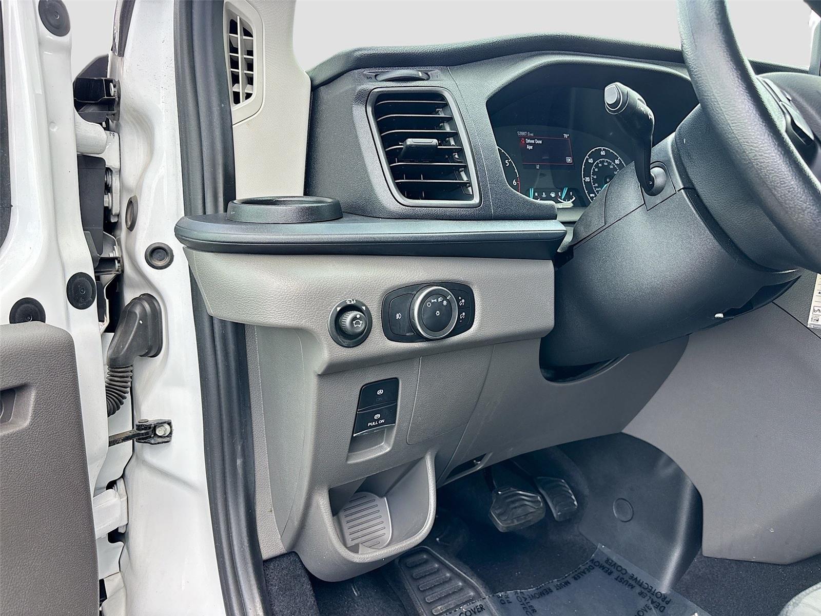 2024 Ford Transit Passenger Wagon XLT