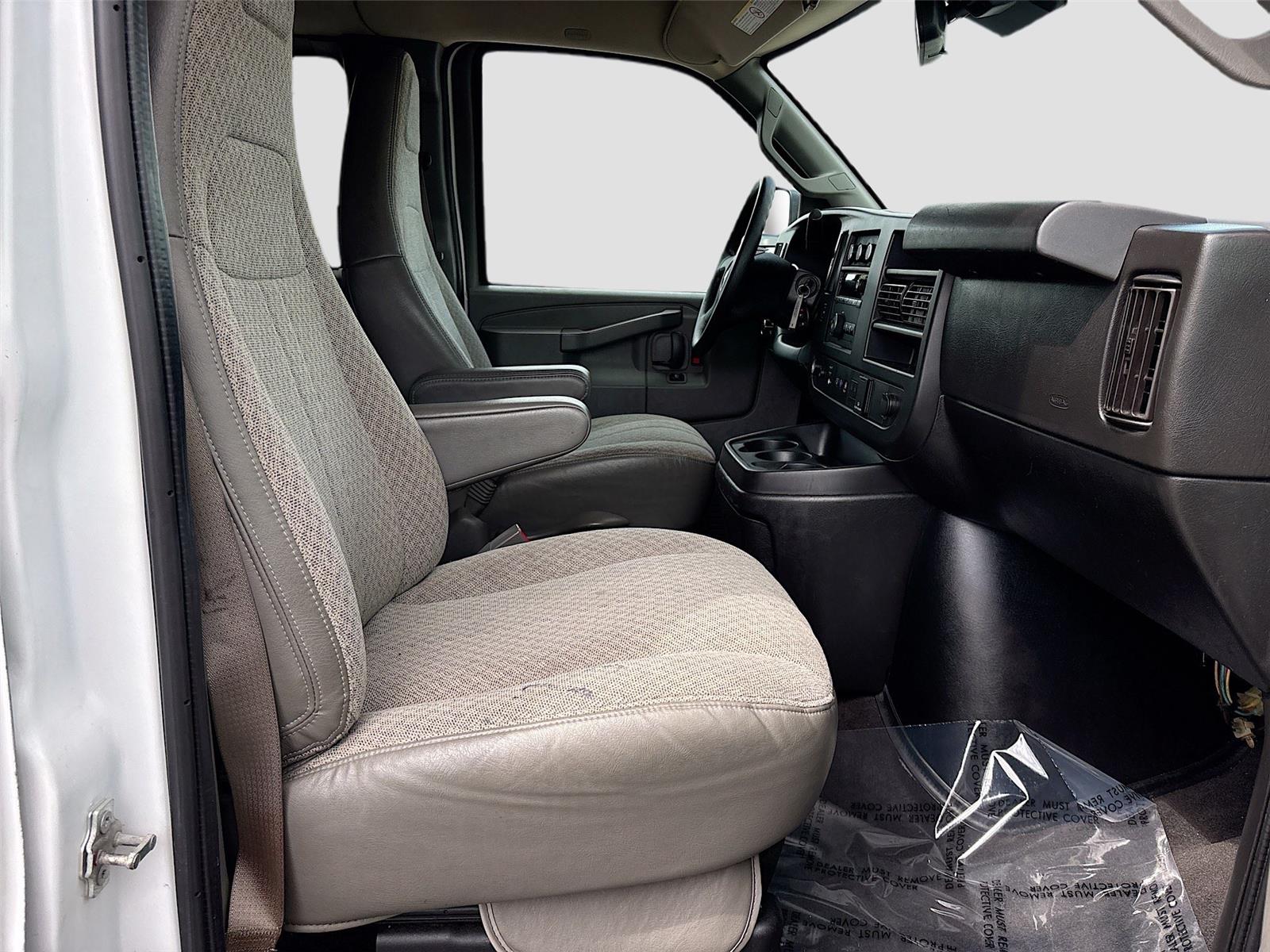 2020 Chevrolet Express Passenger LT