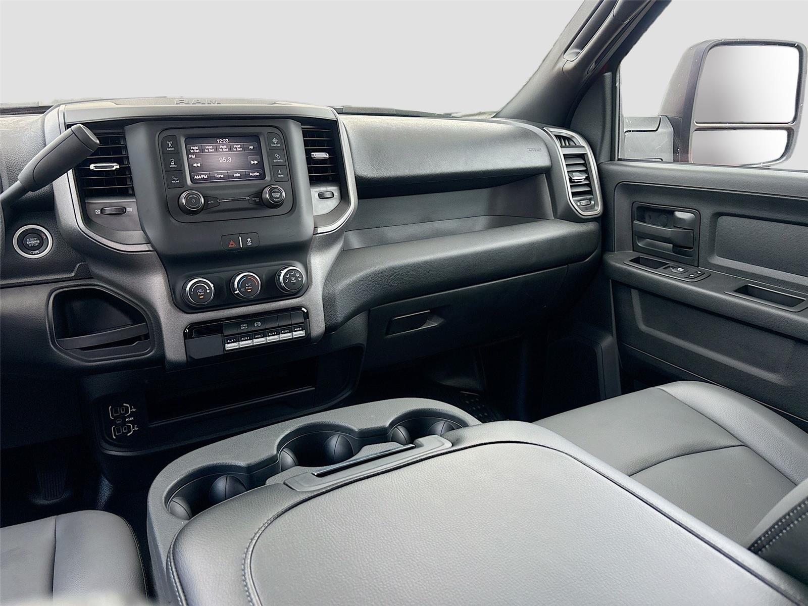 2024 Ram 3500 Chassis Cab Tradesman