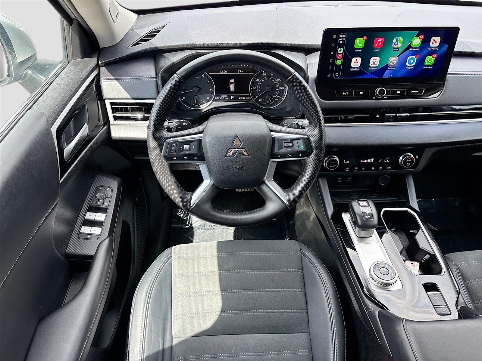 2025 Mitsubishi Outlander SE