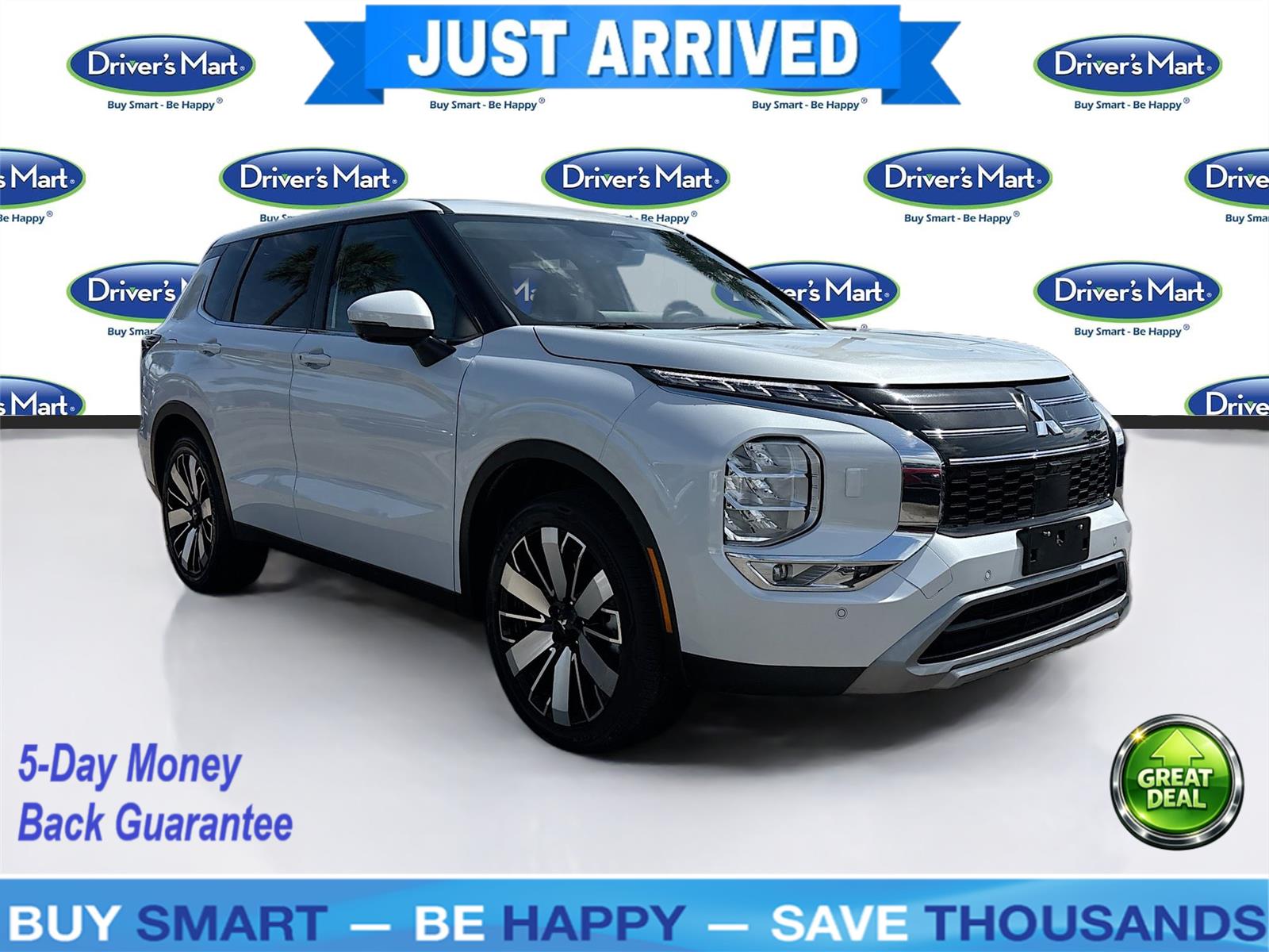 White 2025 Mitsubishi Outlander SUV / Crossover Automatic