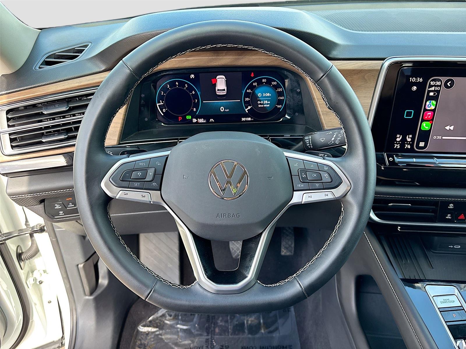 2025 Volkswagen Atlas 2.0T SE w/Technology