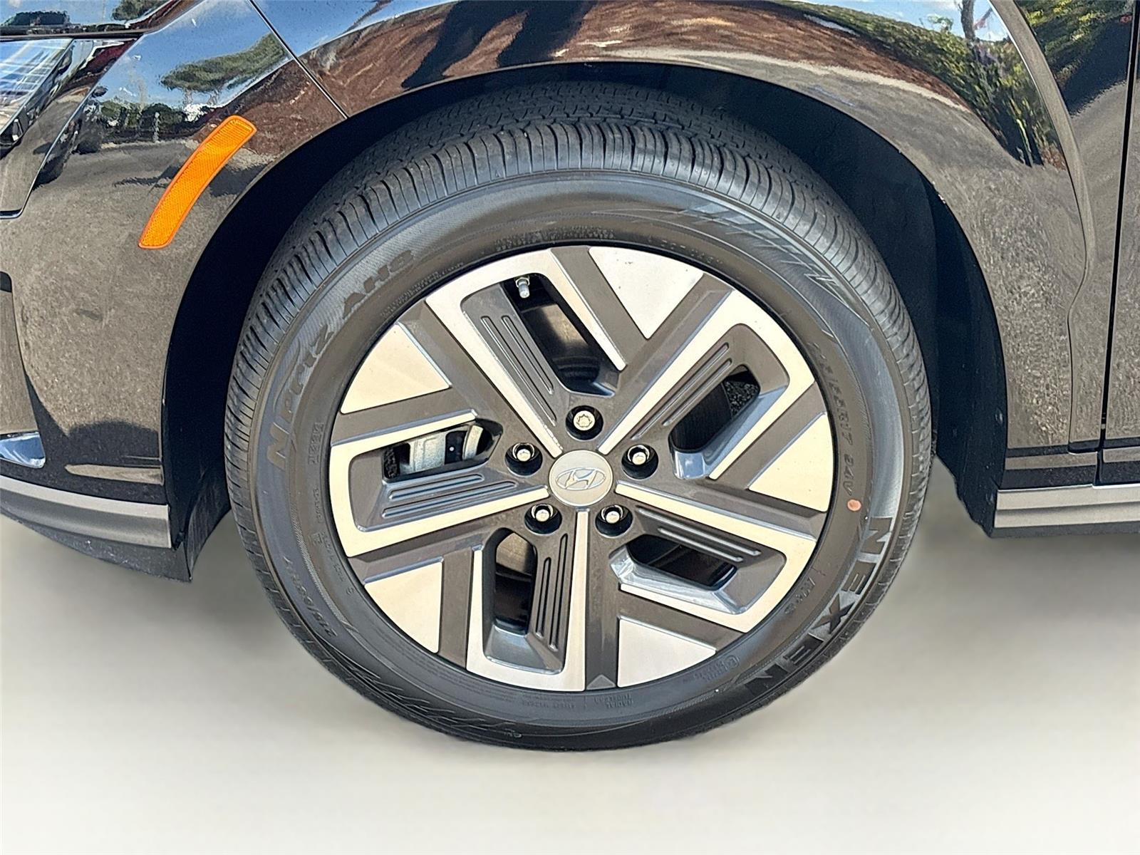 2023 Hyundai Kona Electric SE