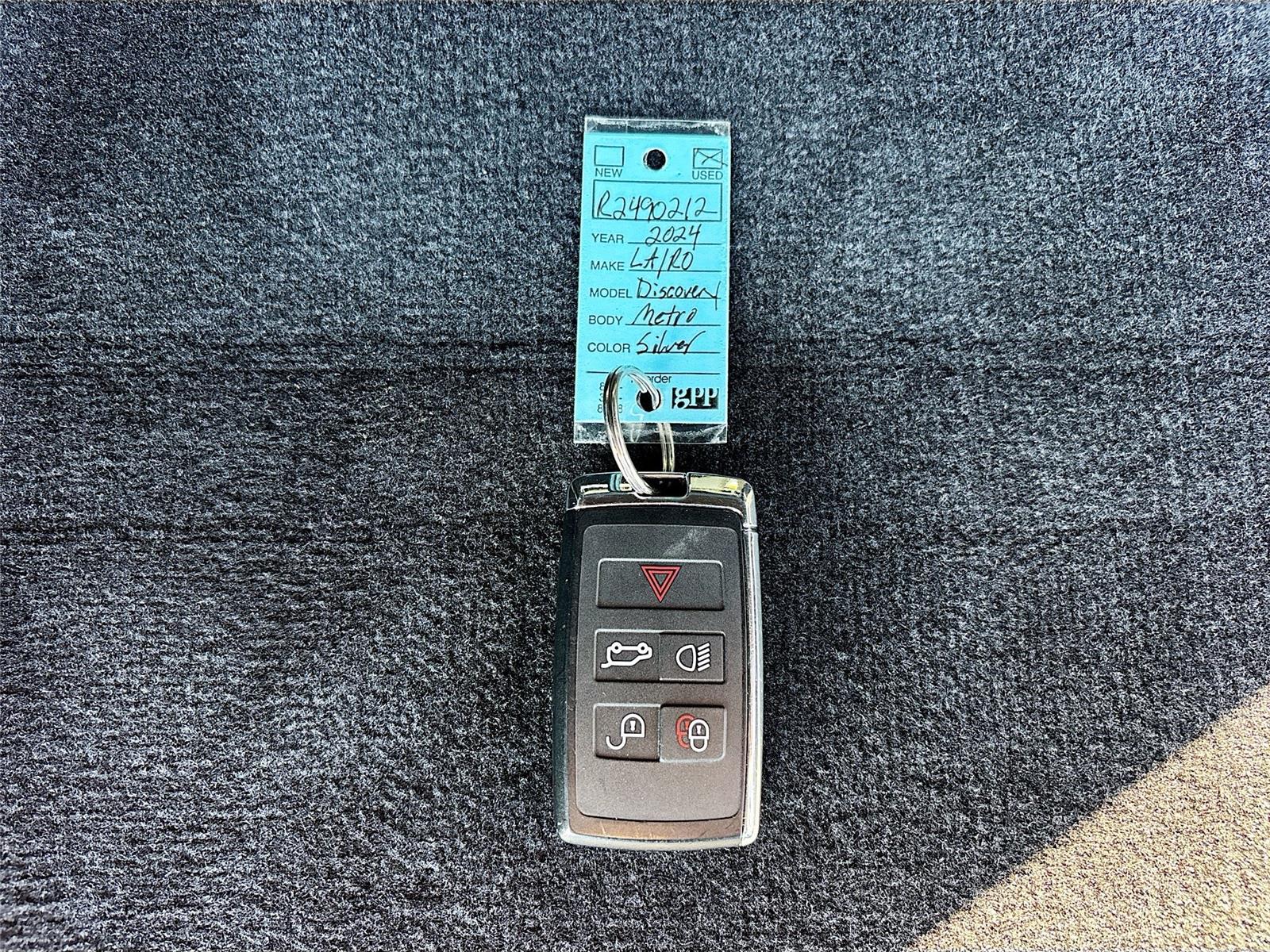 2024 Land Rover Discovery Metropolitan Edition