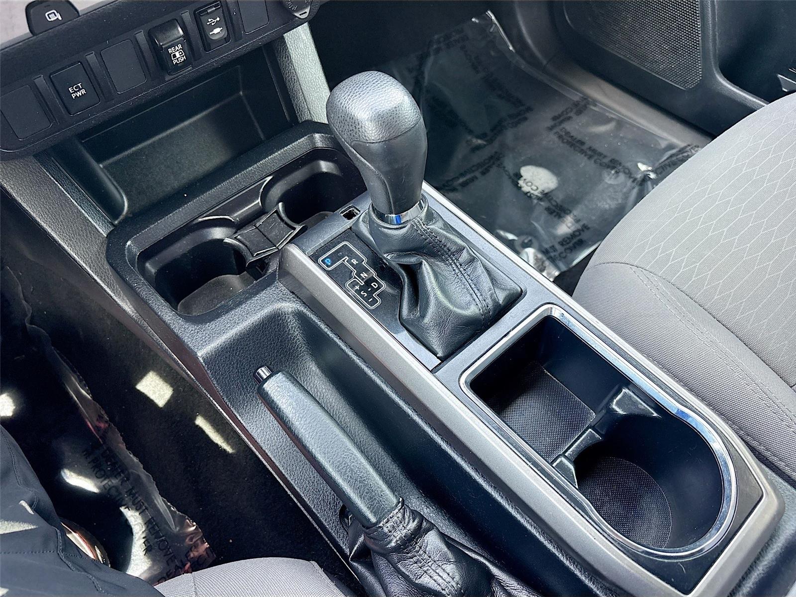 2019 TOYOTA Tacoma SR5 V6