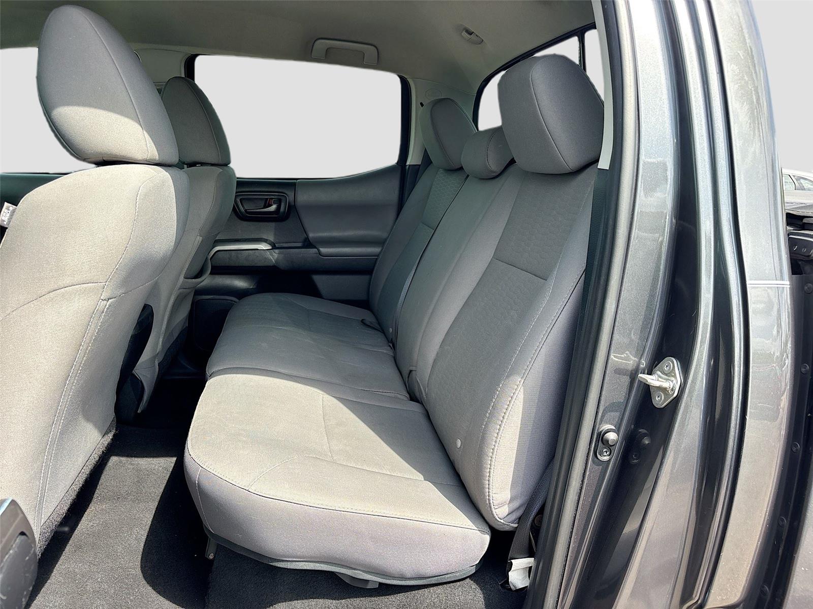 2019 TOYOTA Tacoma SR5 V6