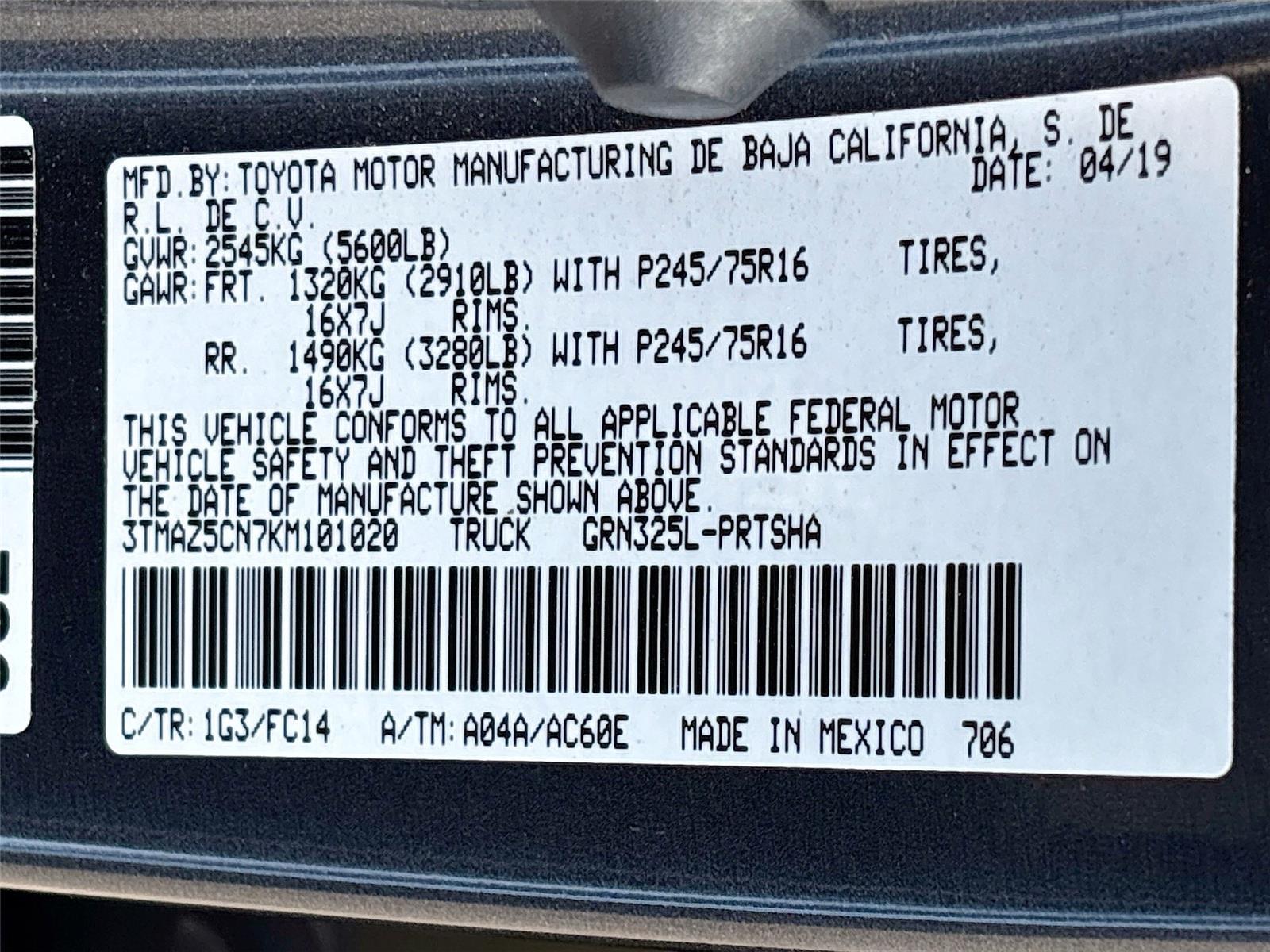 2019 TOYOTA Tacoma SR5 V6