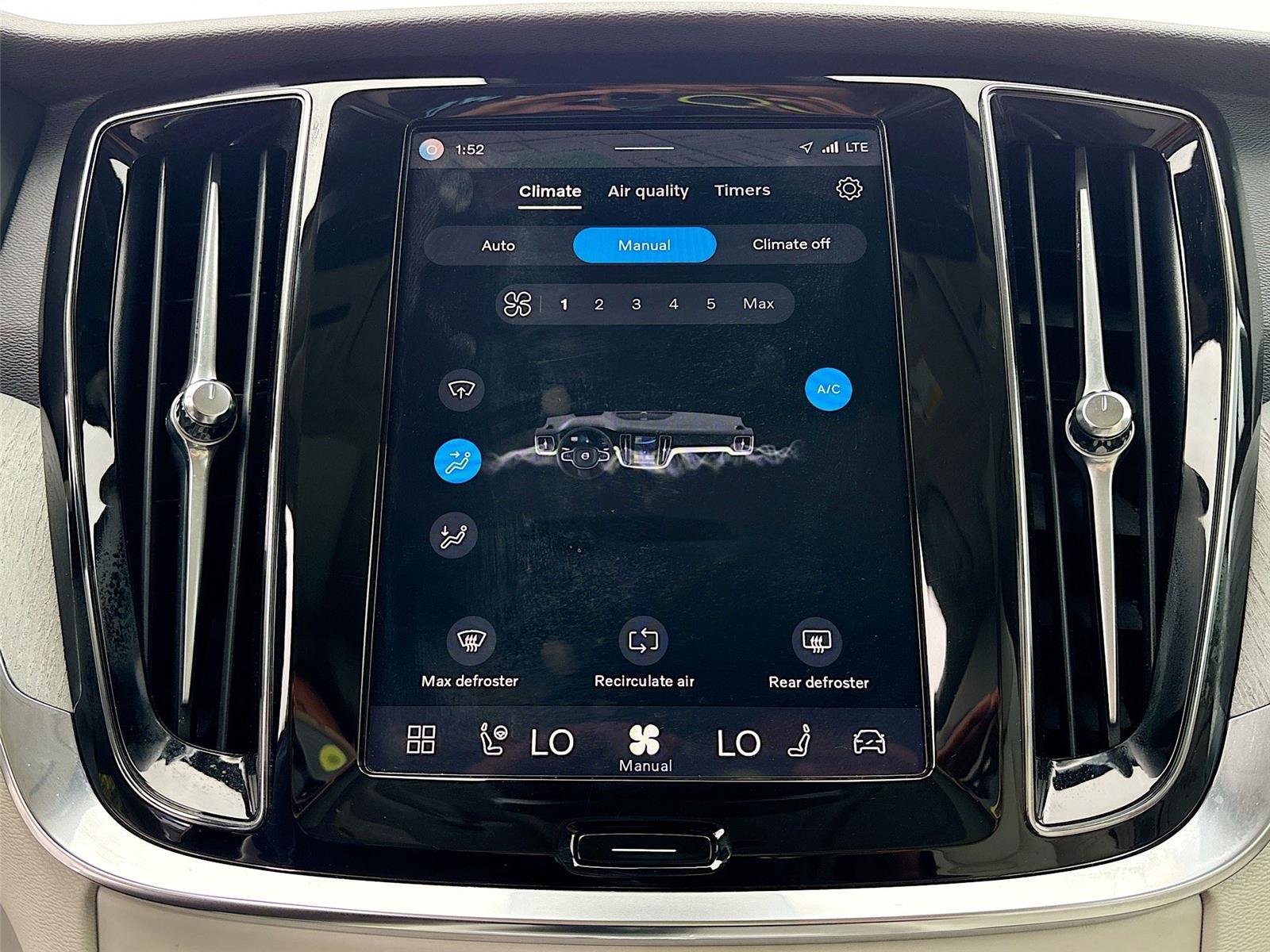 2025 Volvo V60 Cross Country Plus