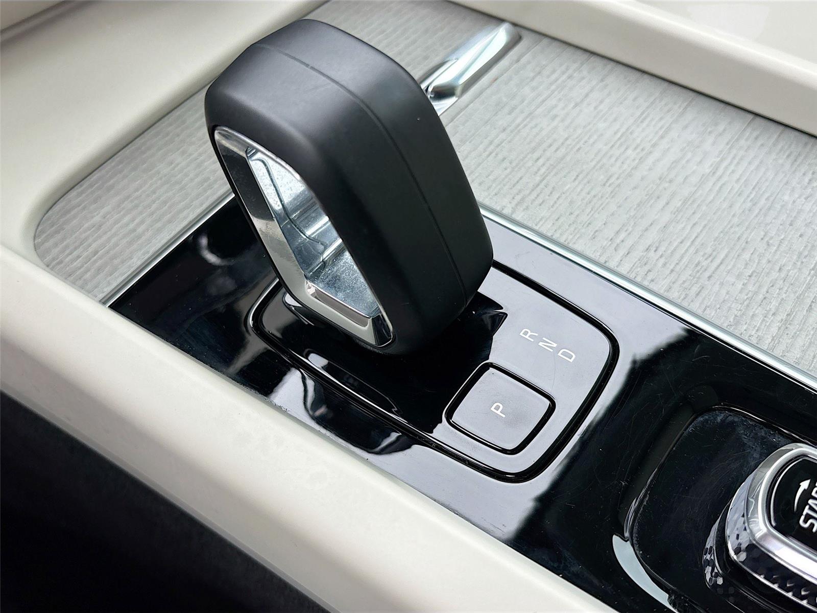 2025 Volvo V60 Cross Country Plus