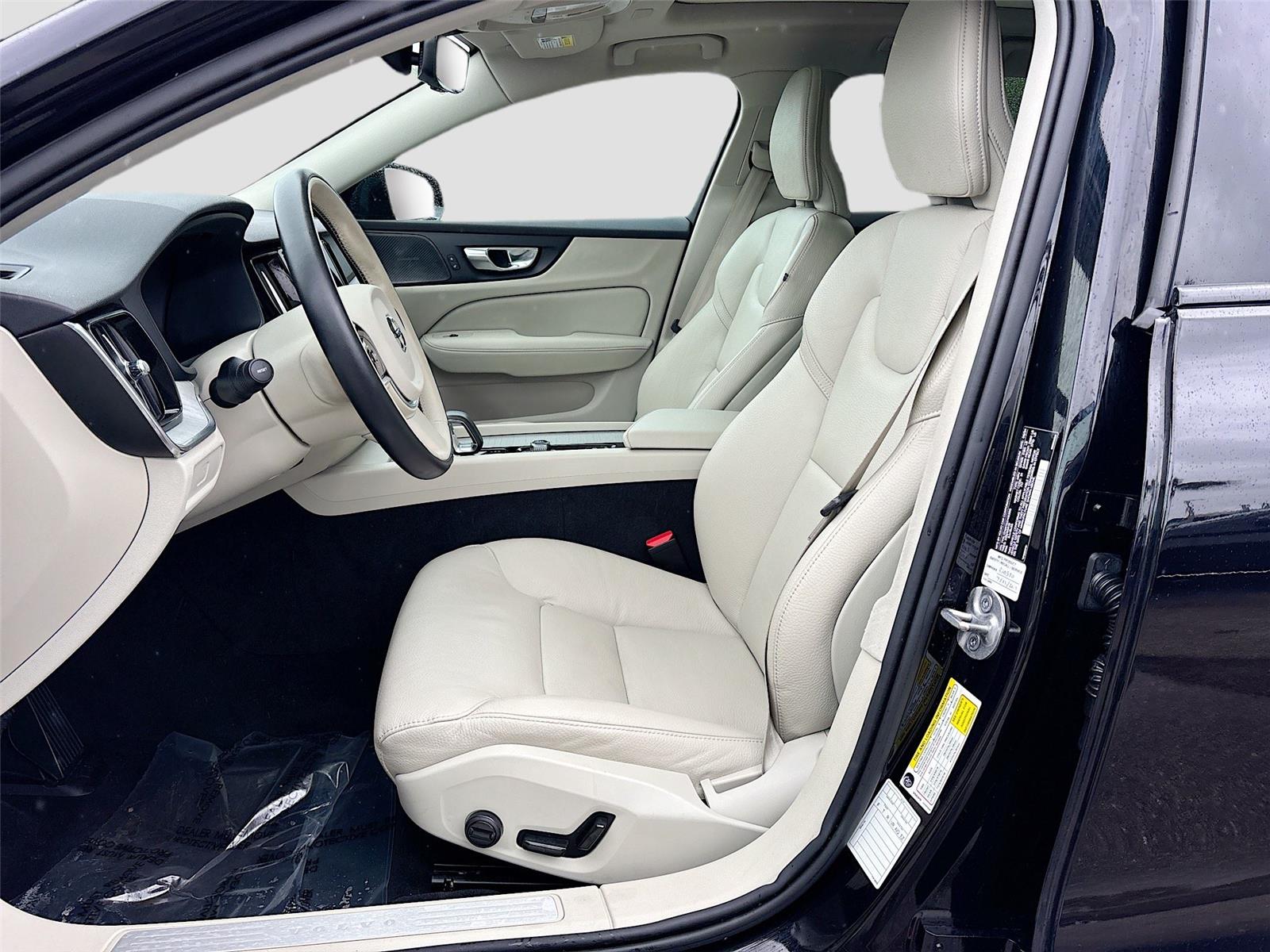 2025 Volvo V60 Cross Country Plus