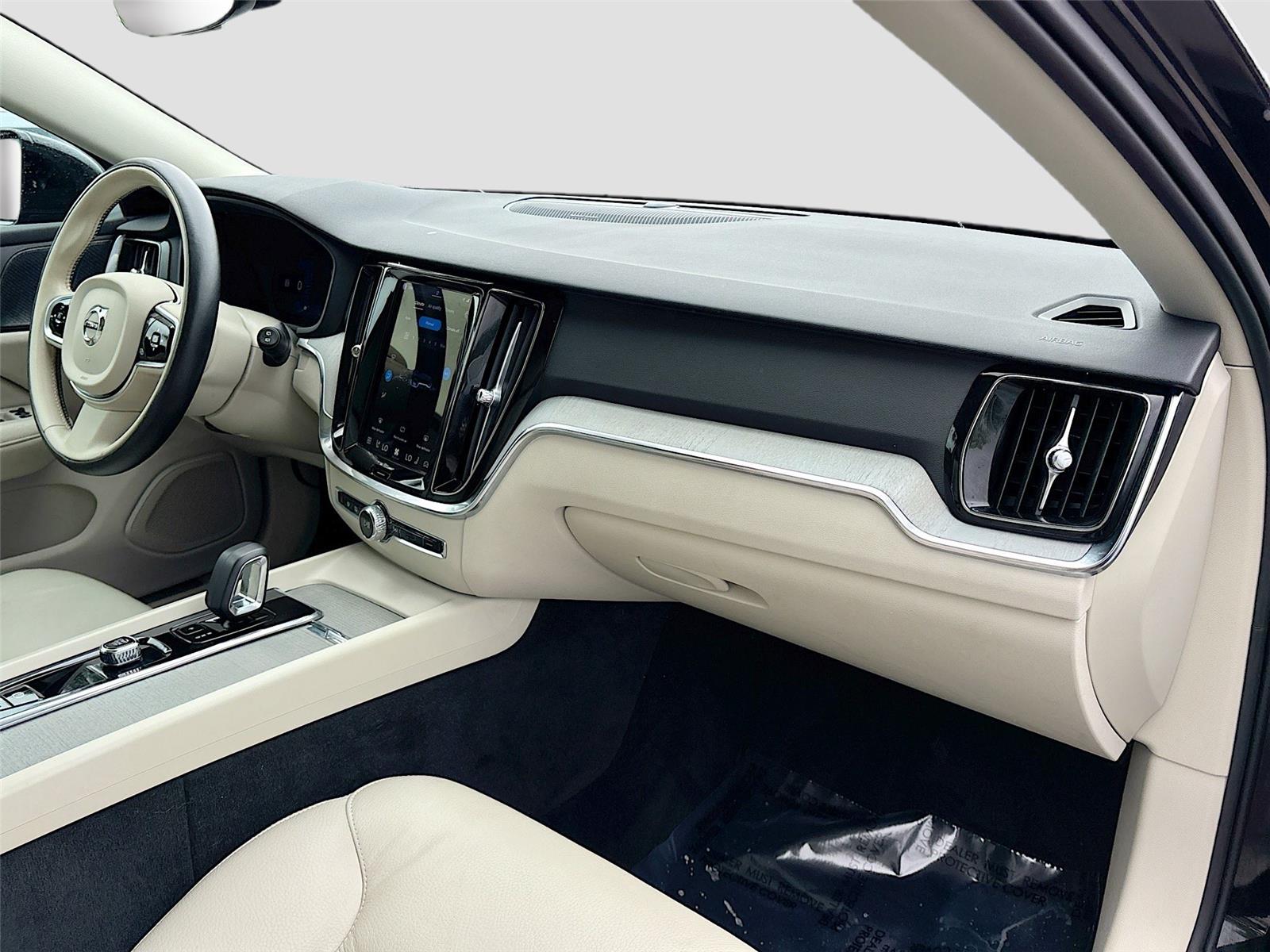 2025 Volvo V60 Cross Country Plus