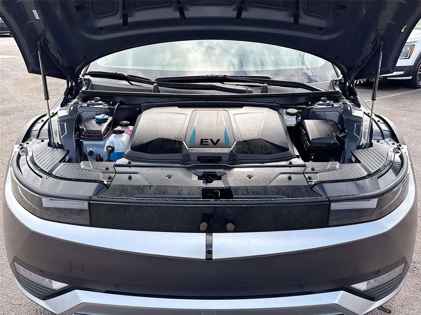 2024 Hyundai IONIQ 5 SEL