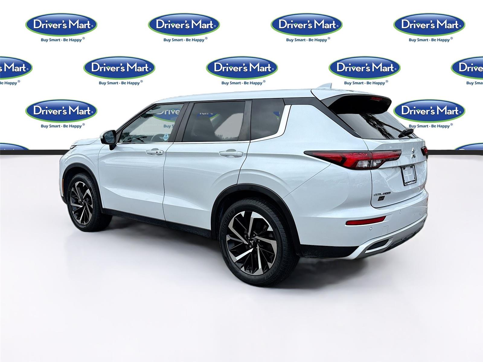 2022 Mitsubishi Outlander SE