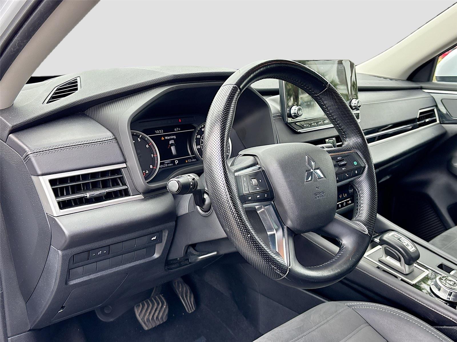 2022 Mitsubishi Outlander SE