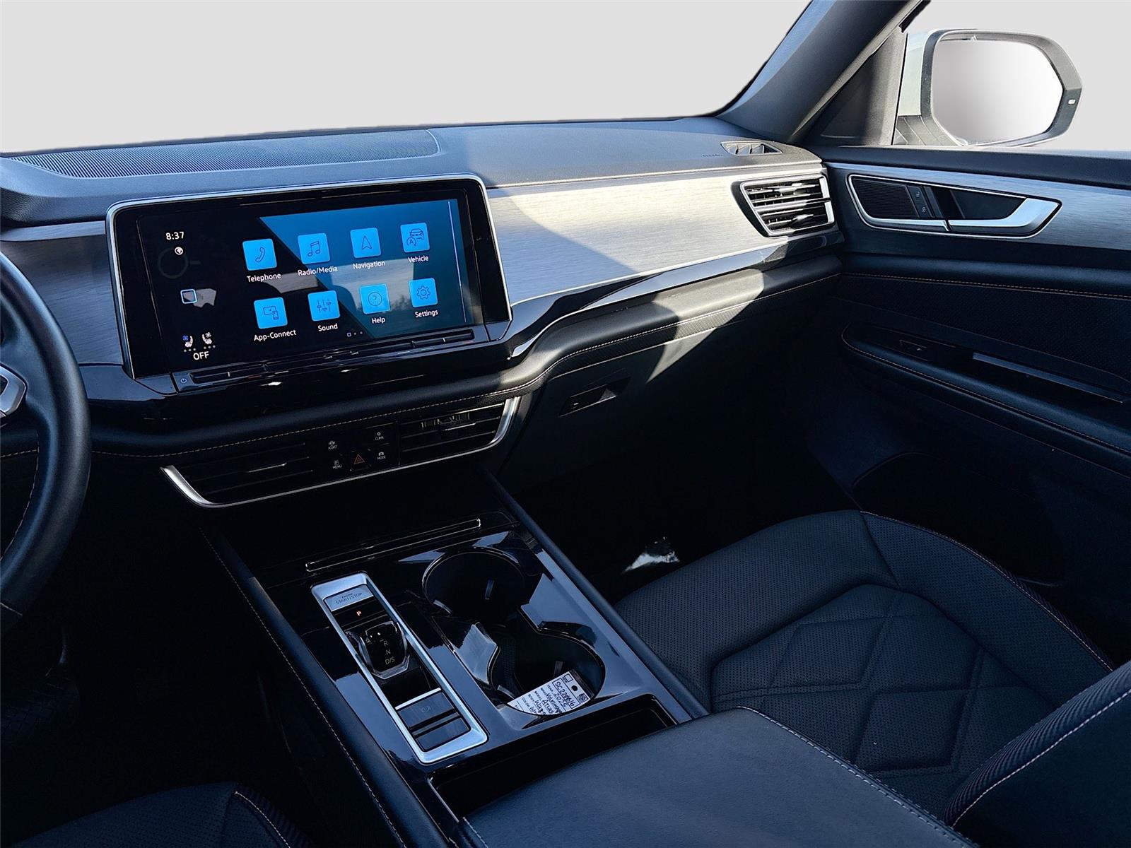 2025 Volkswagen Atlas Cross Sport 2.0T SE w/Technology