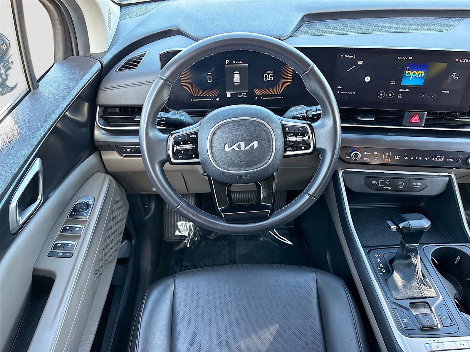 2025 Kia Carnival LXS