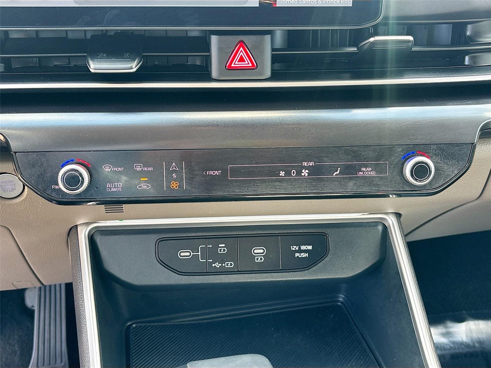 2025 Kia Carnival LXS