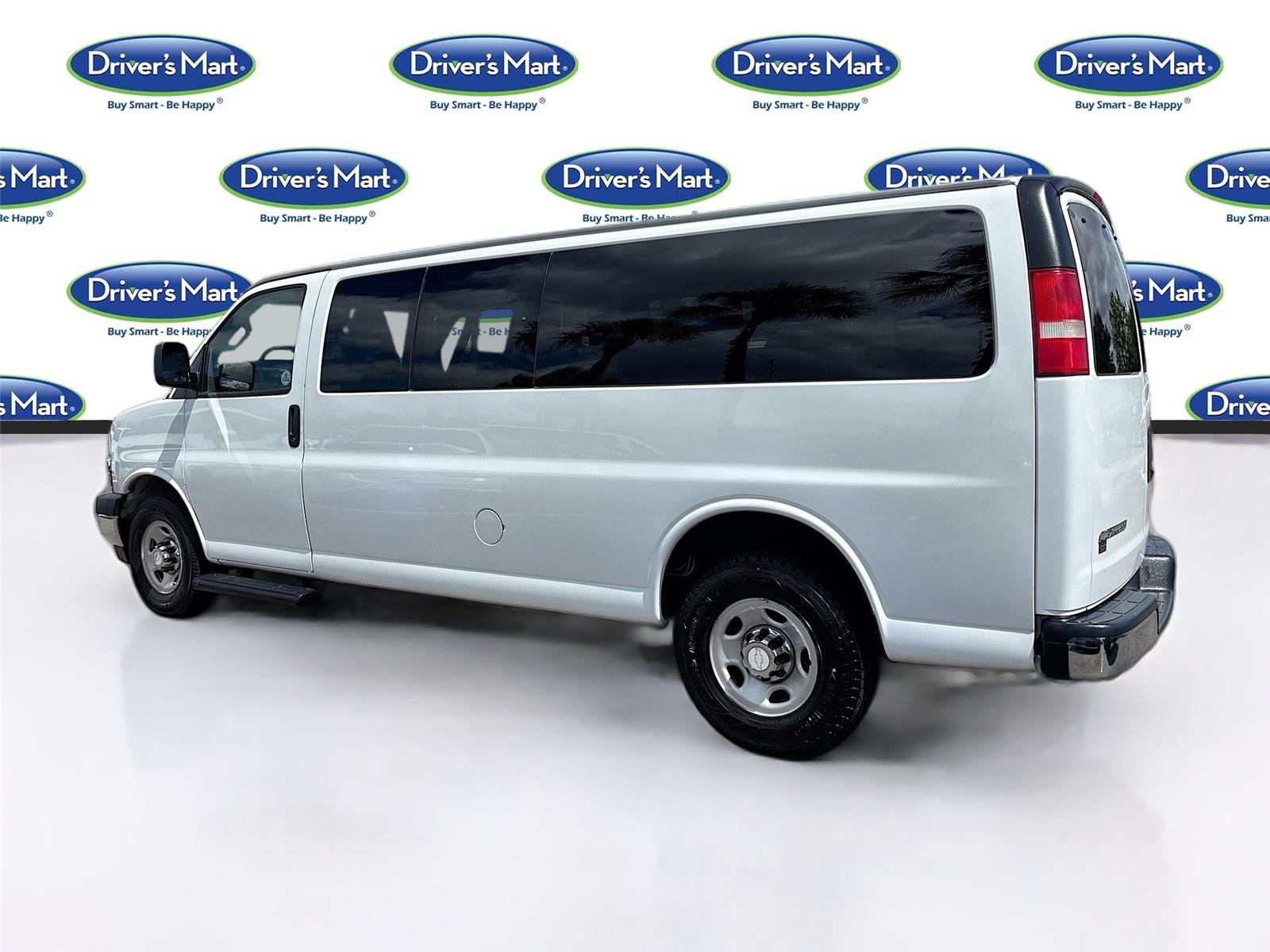 2018 Chevrolet Express Passenger LT