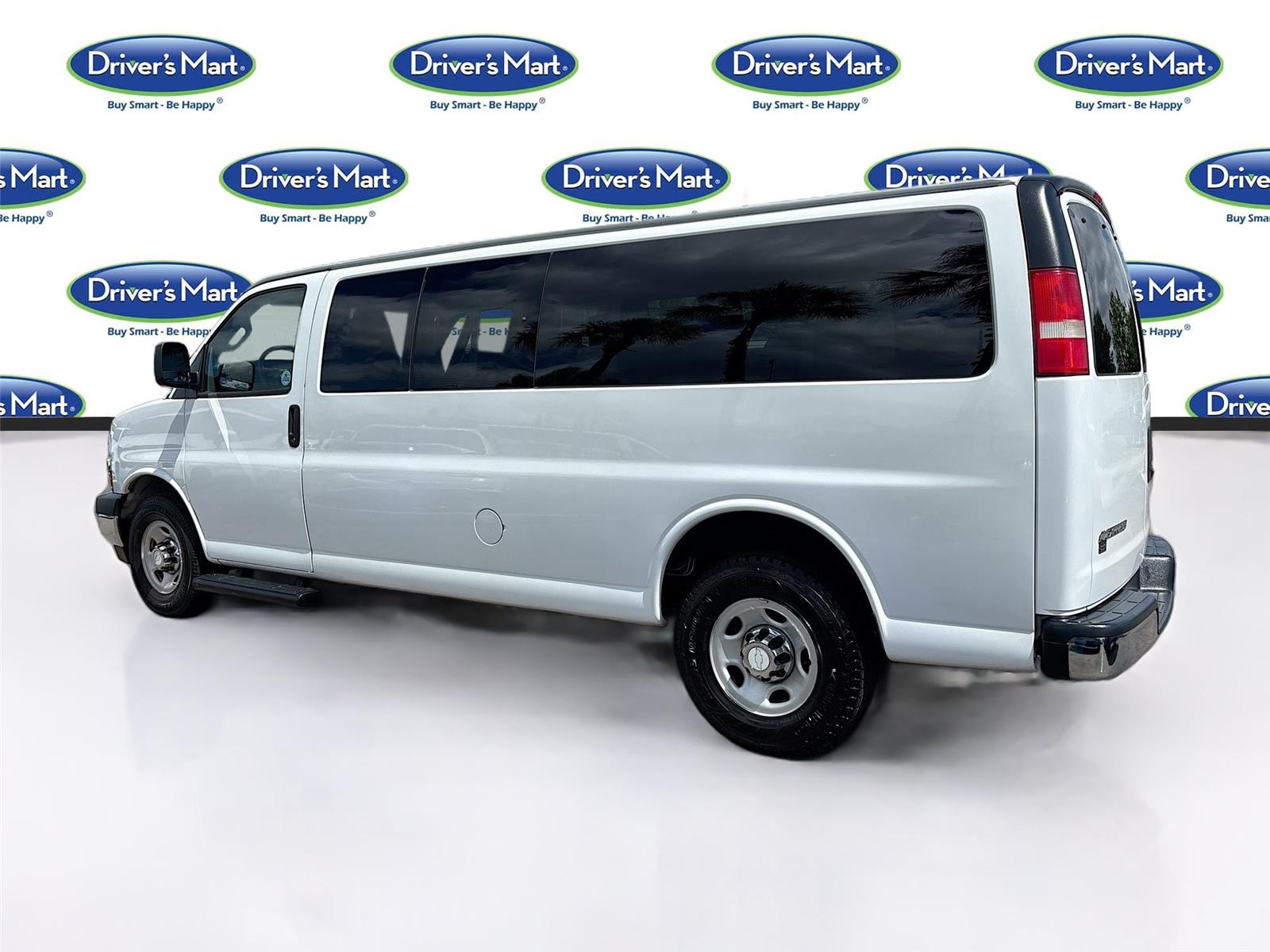 2018 Chevrolet Express Passenger LT