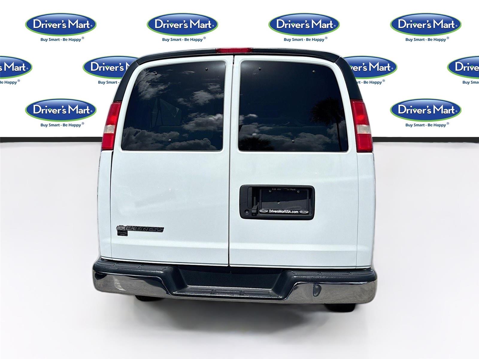 2018 Chevrolet Express Passenger LT