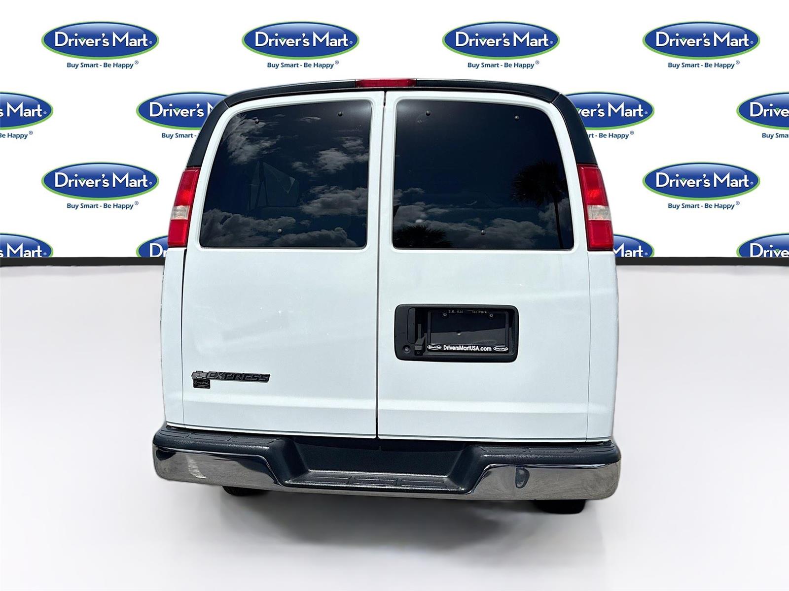2018 Chevrolet Express Passenger LT