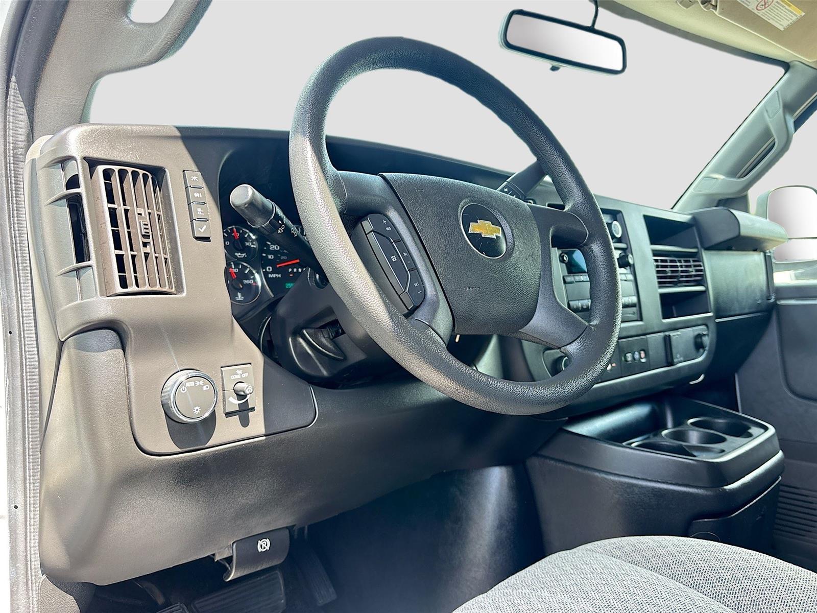 2018 Chevrolet Express Passenger LT