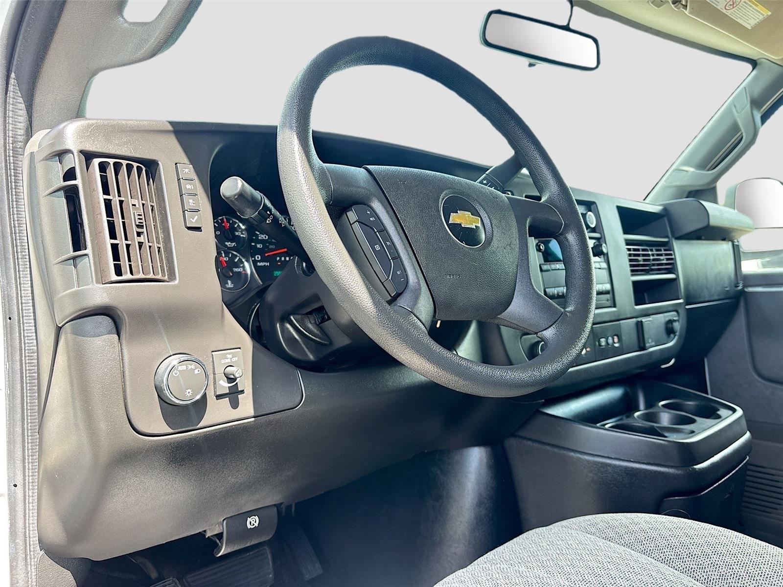 2018 Chevrolet Express Passenger LT