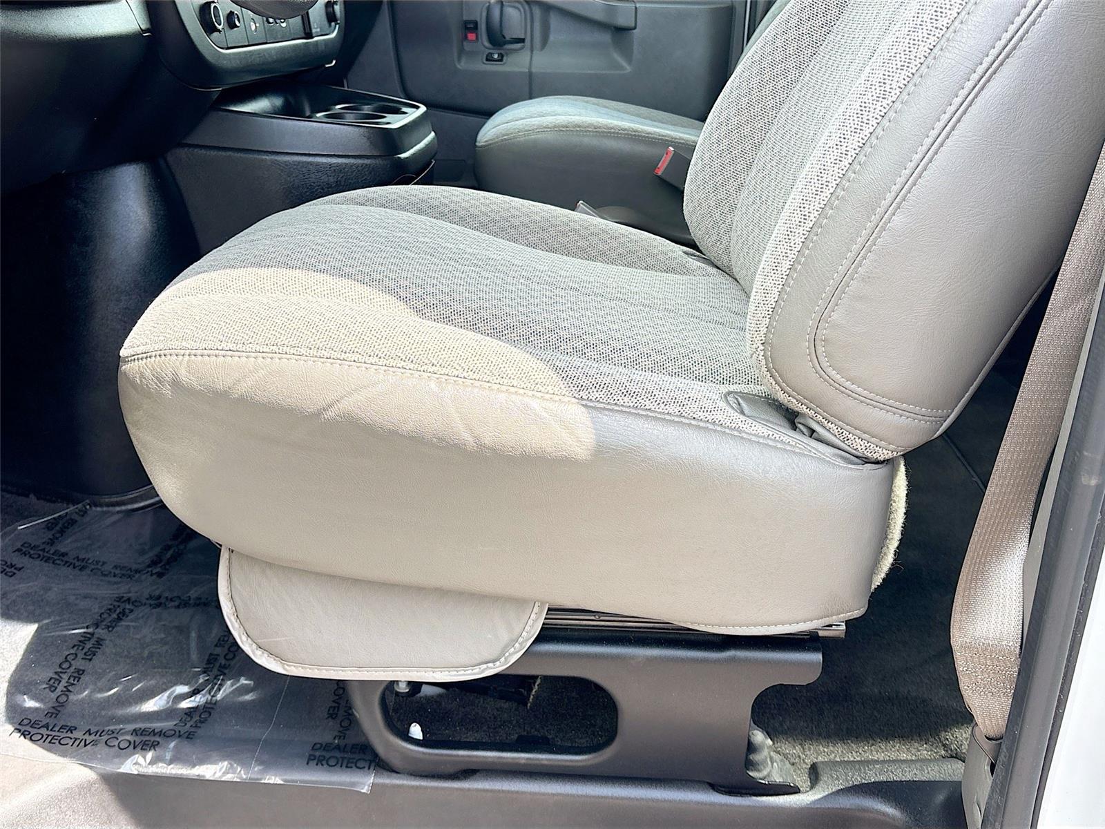 2018 Chevrolet Express Passenger LT