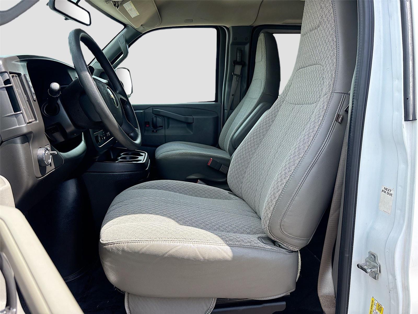 2018 Chevrolet Express Passenger LT
