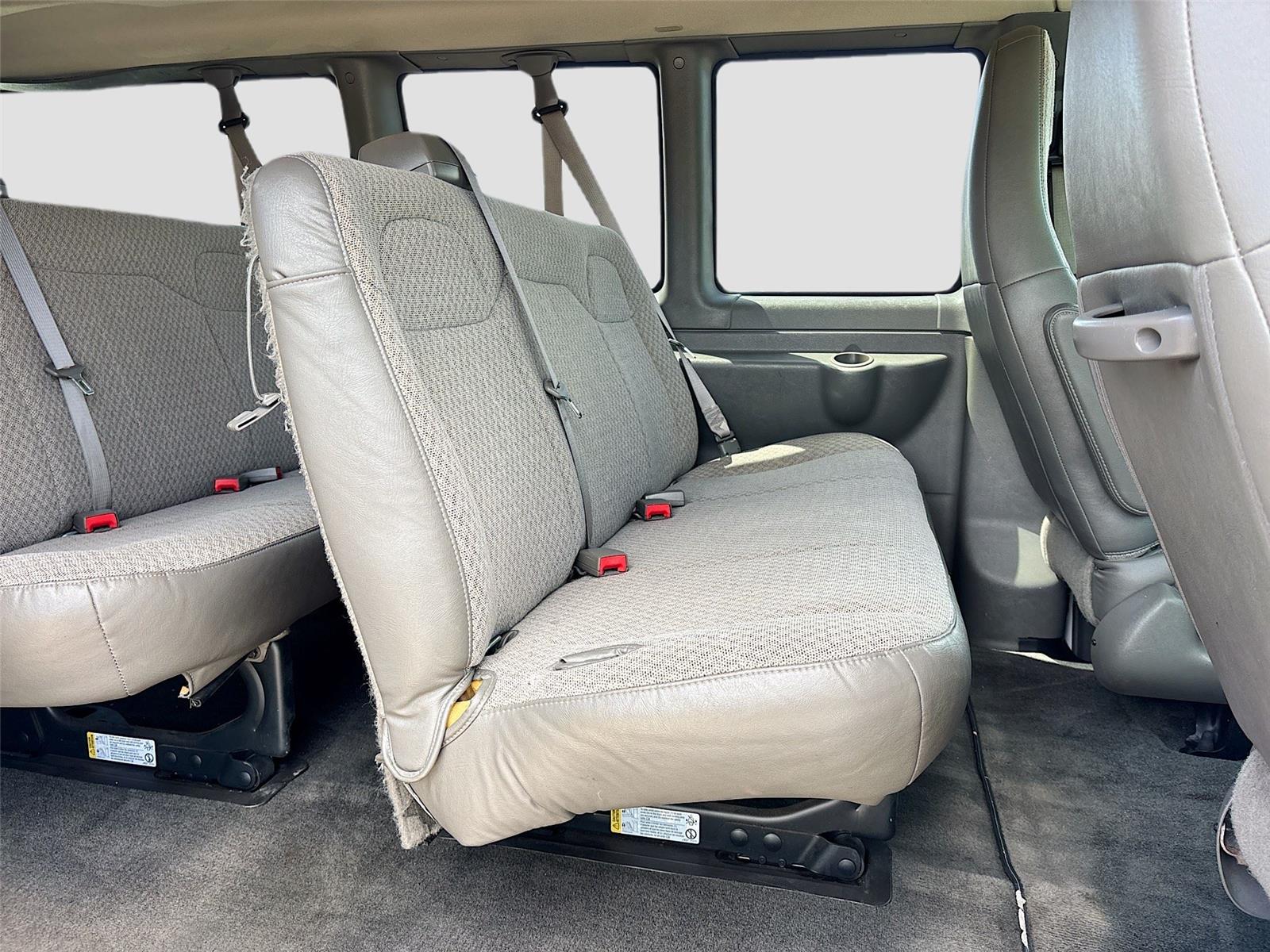 2018 Chevrolet Express Passenger LT