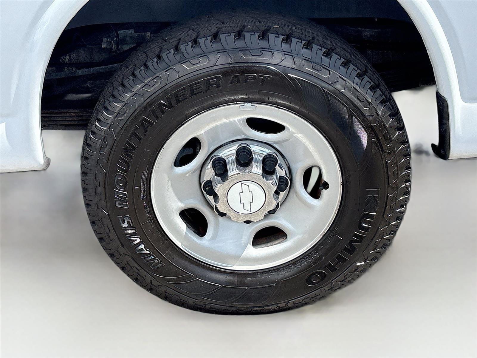 2018 Chevrolet Express Passenger LT