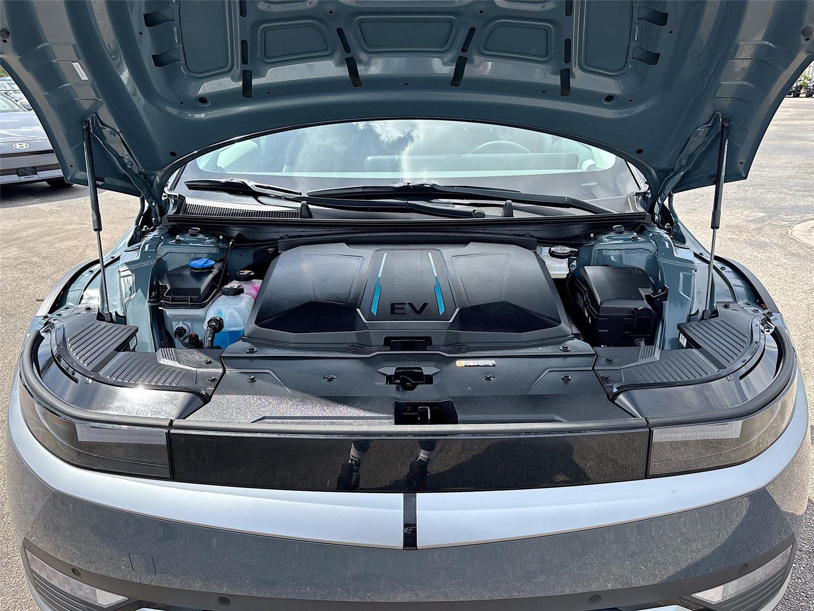 2024 Hyundai IONIQ 5 SEL