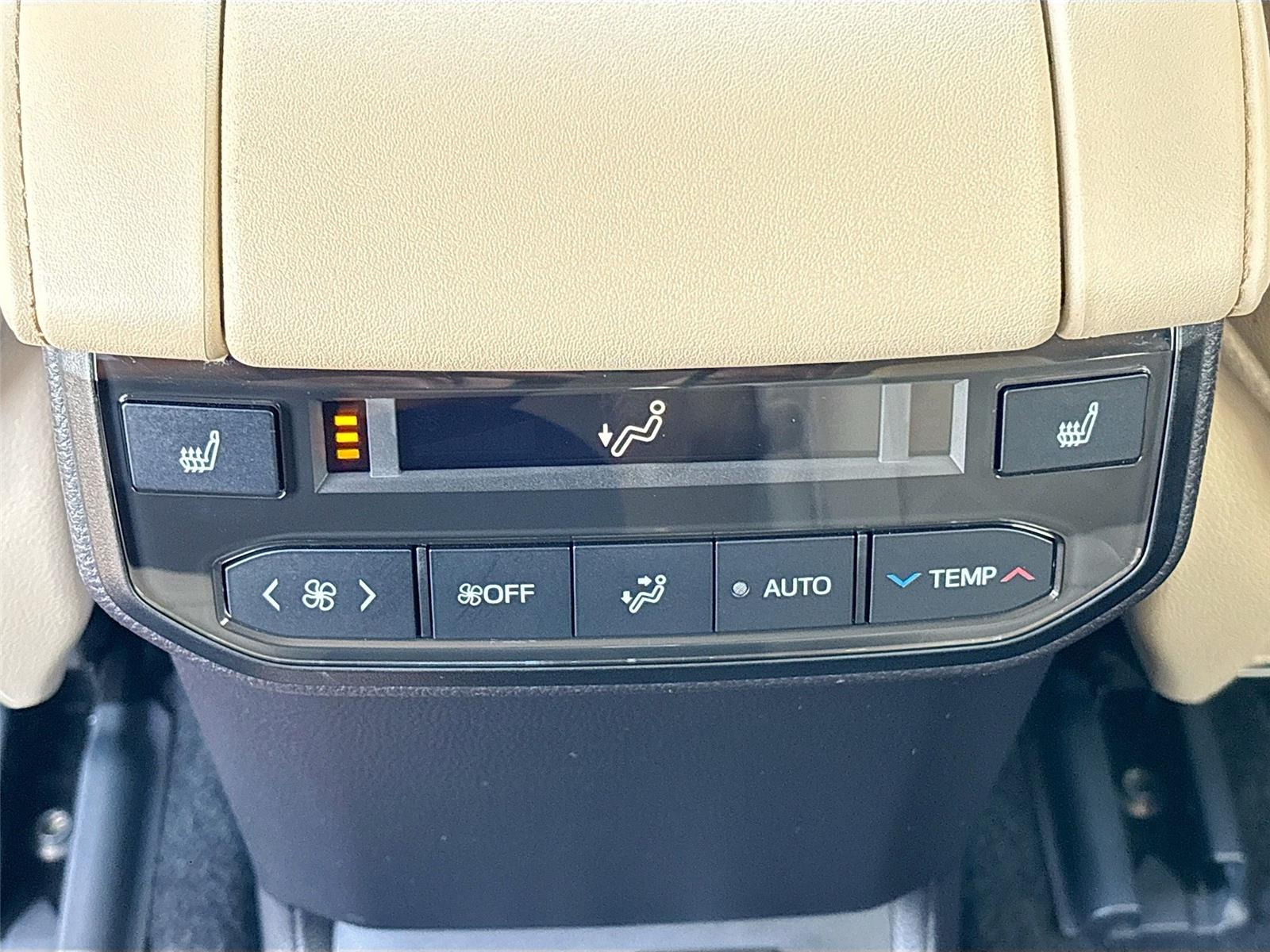 2024 Toyota Highlander Platinum