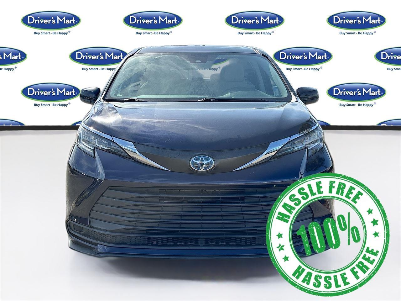 2022 Toyota Sienna LE 8-Passenger