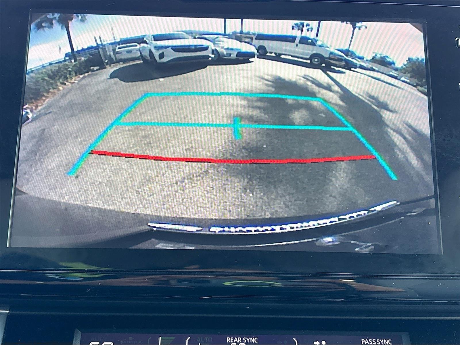 2022 Toyota Sienna LE 8-Passenger