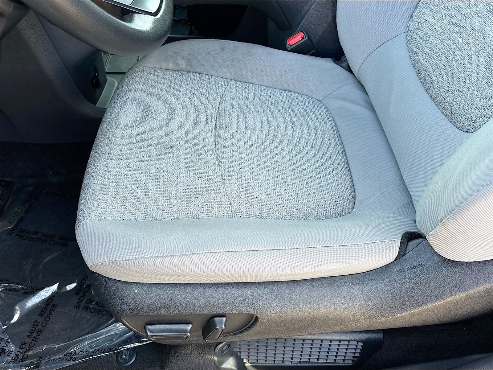 2022 Toyota Sienna LE 8-Passenger