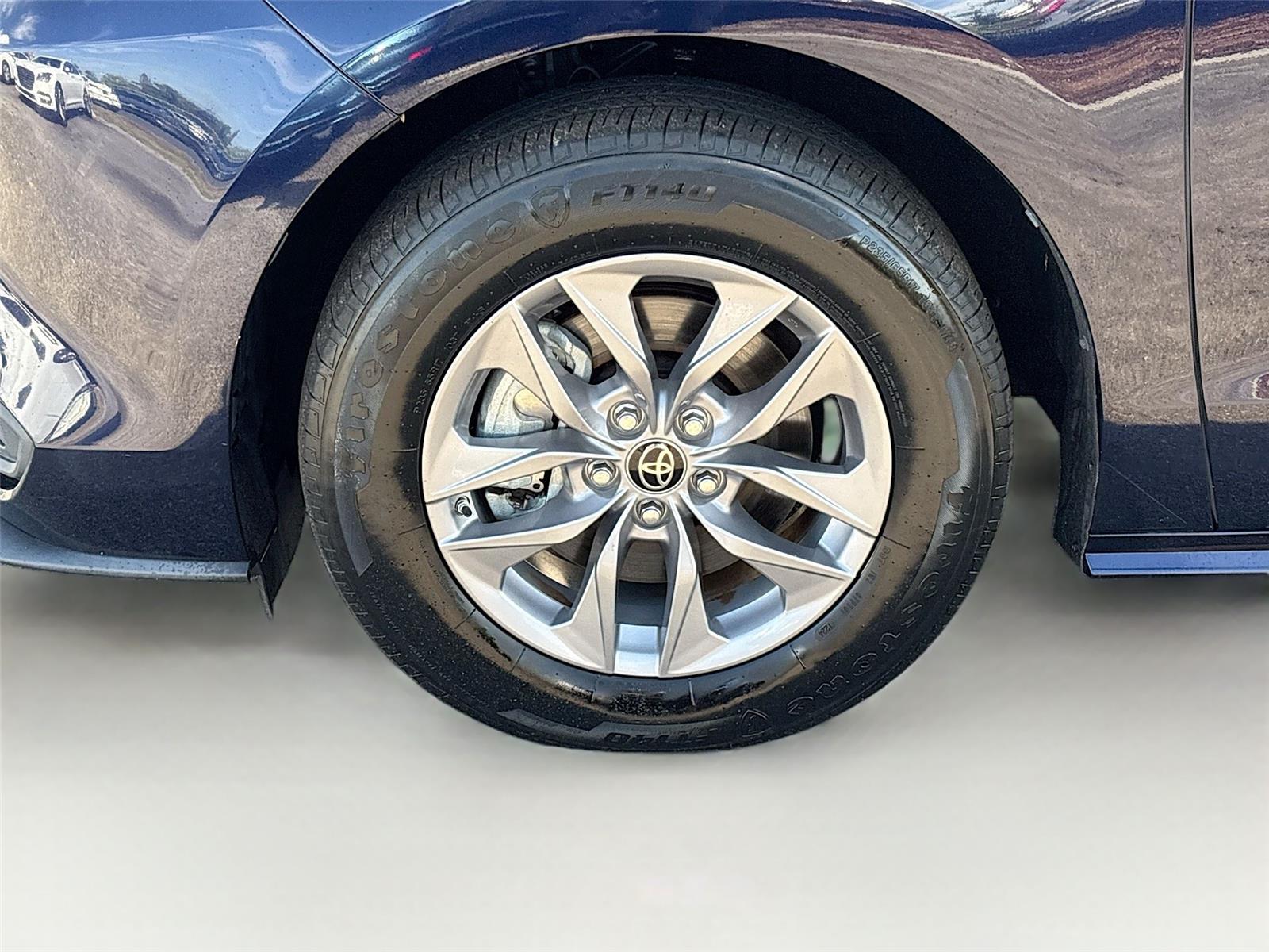 2022 Toyota Sienna LE 8-Passenger