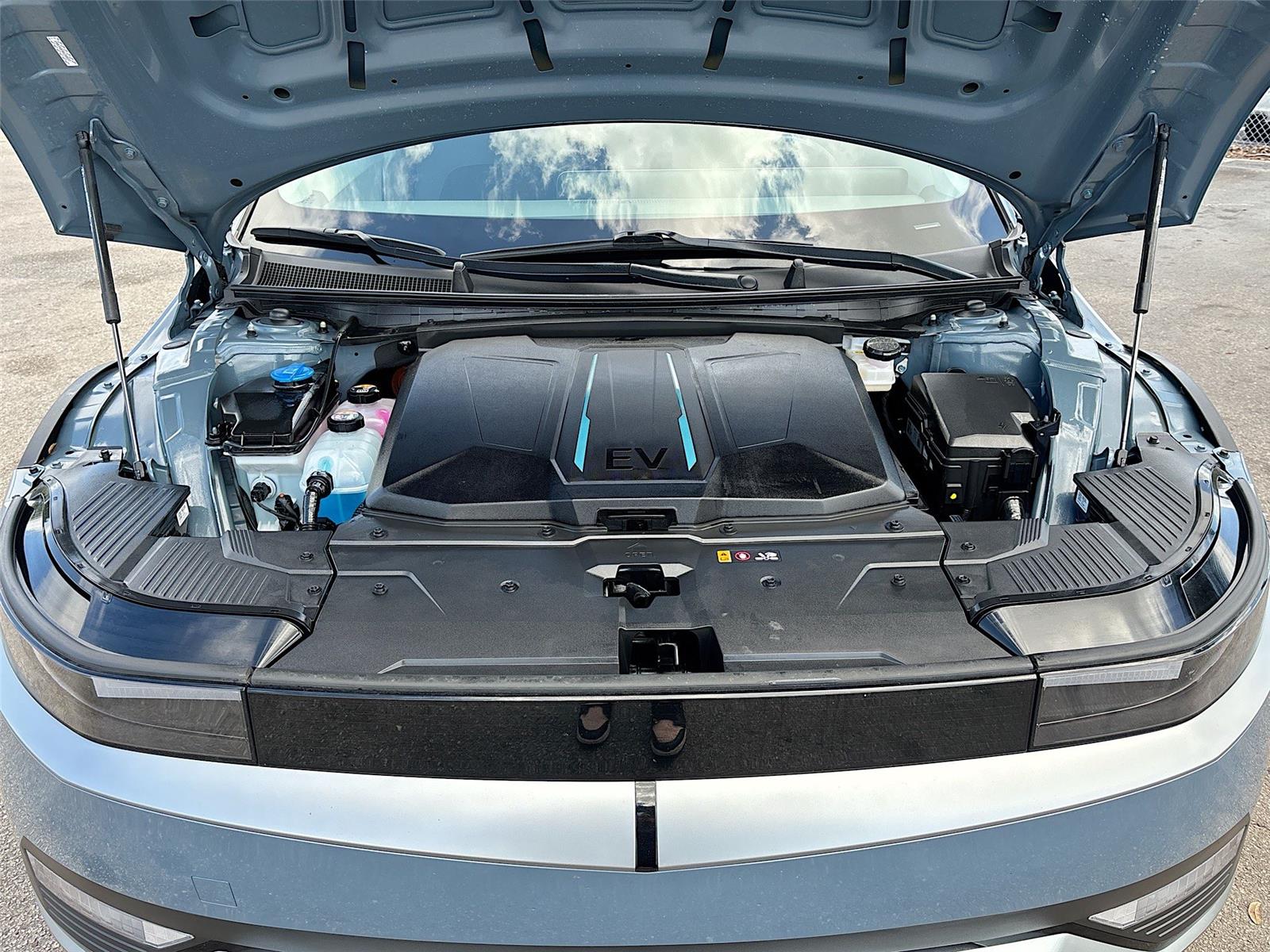 2024 Hyundai IONIQ 5 SE