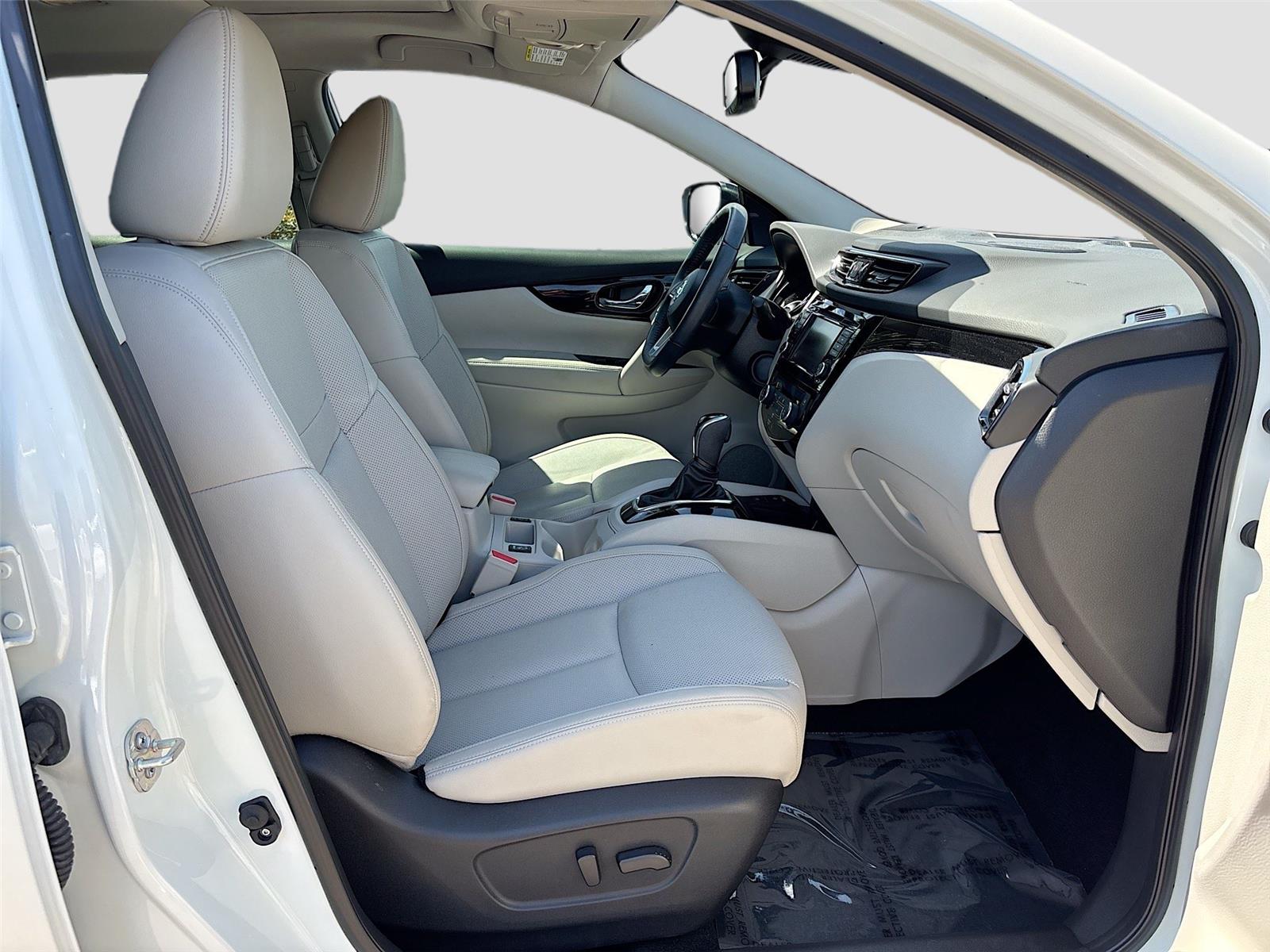 2022 Nissan Rogue Sport SL