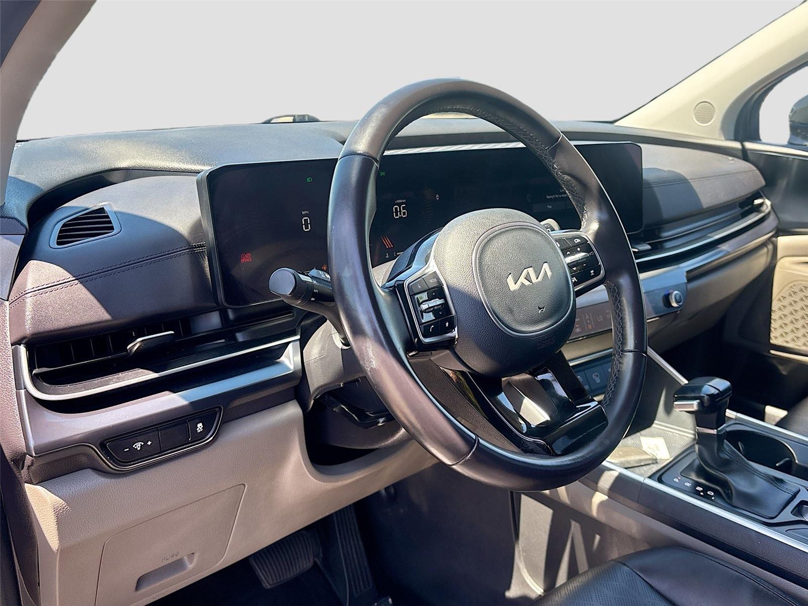 2025 Kia Carnival LXS