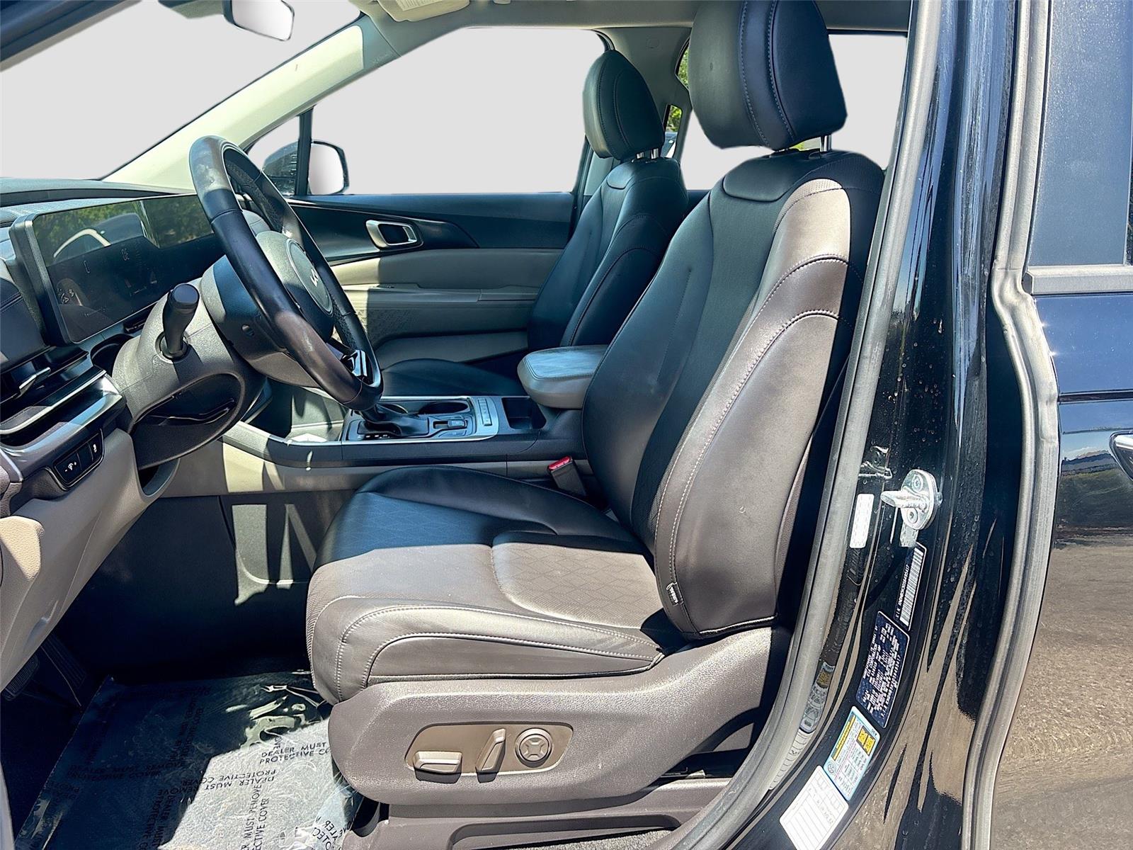 2025 Kia Carnival LXS