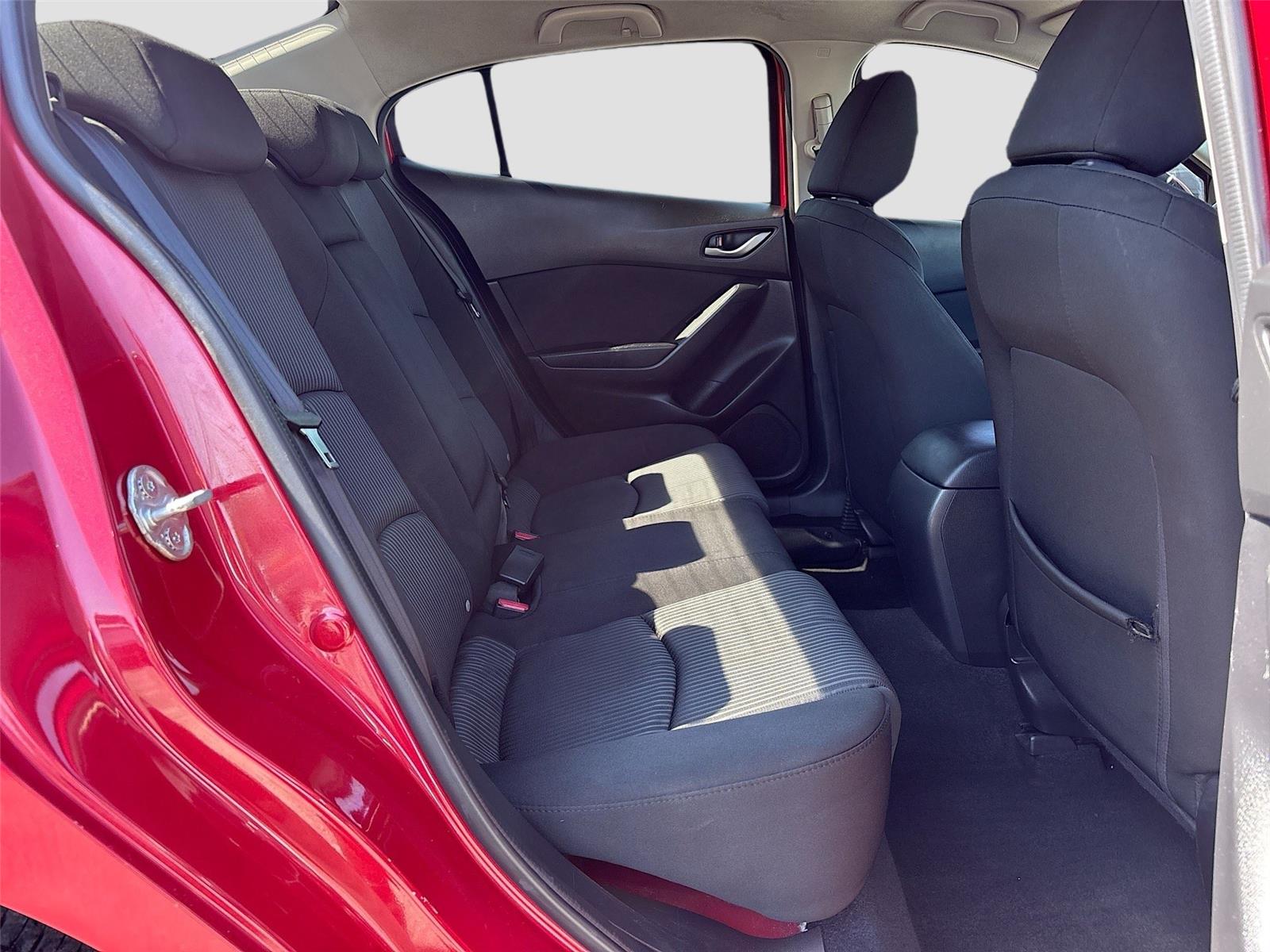 2016 Mazda Mazda3 i Sport