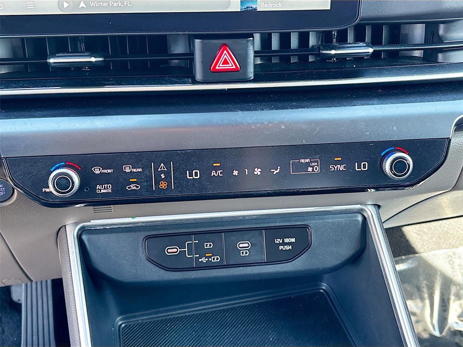 2025 Kia Carnival LXS