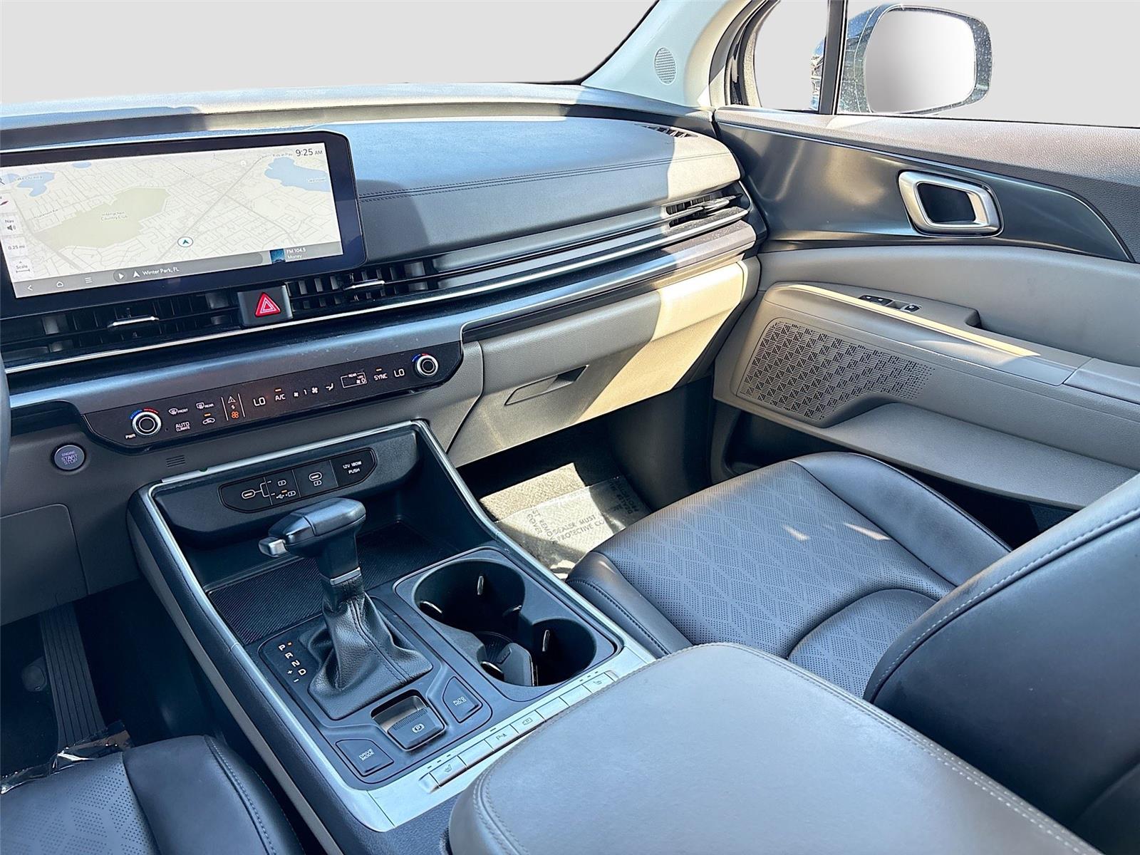 2025 Kia Carnival LXS