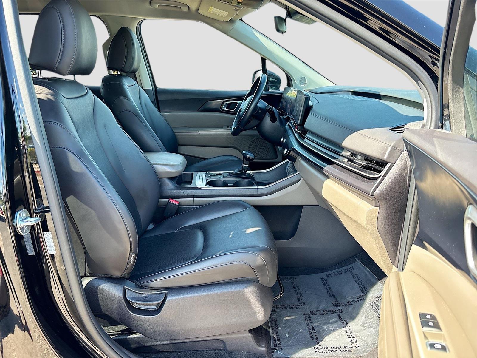 2025 Kia Carnival LXS