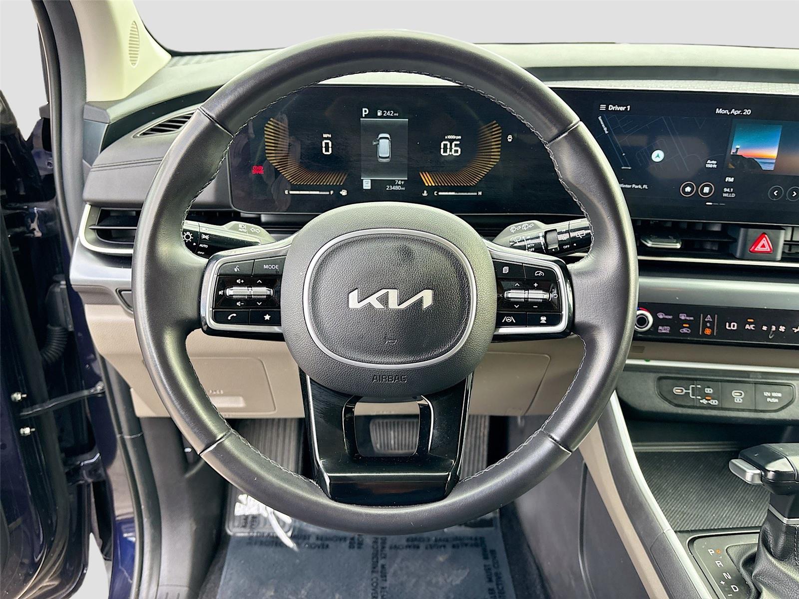2025 Kia Carnival LXS
