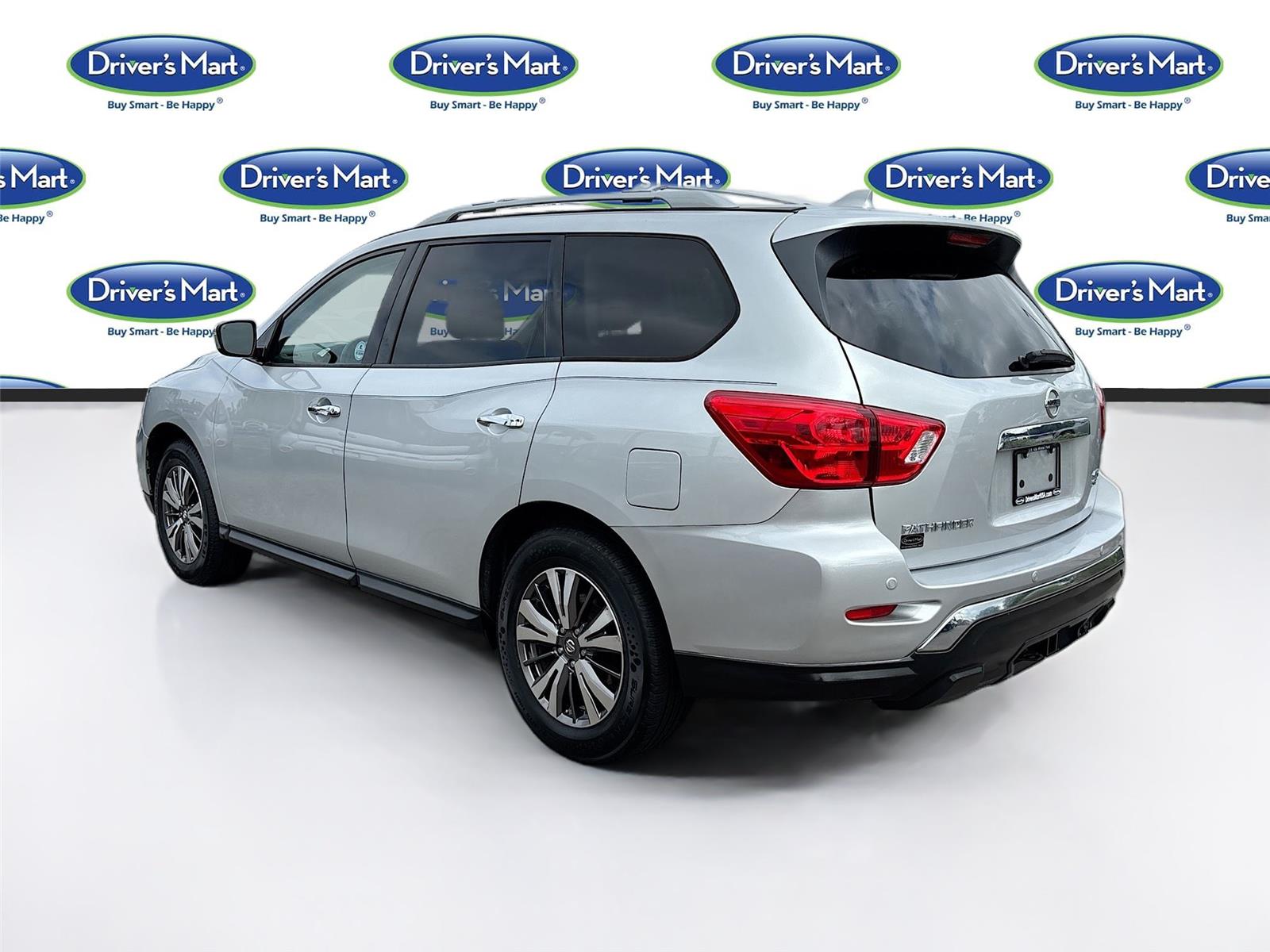 2019 Nissan Pathfinder SV