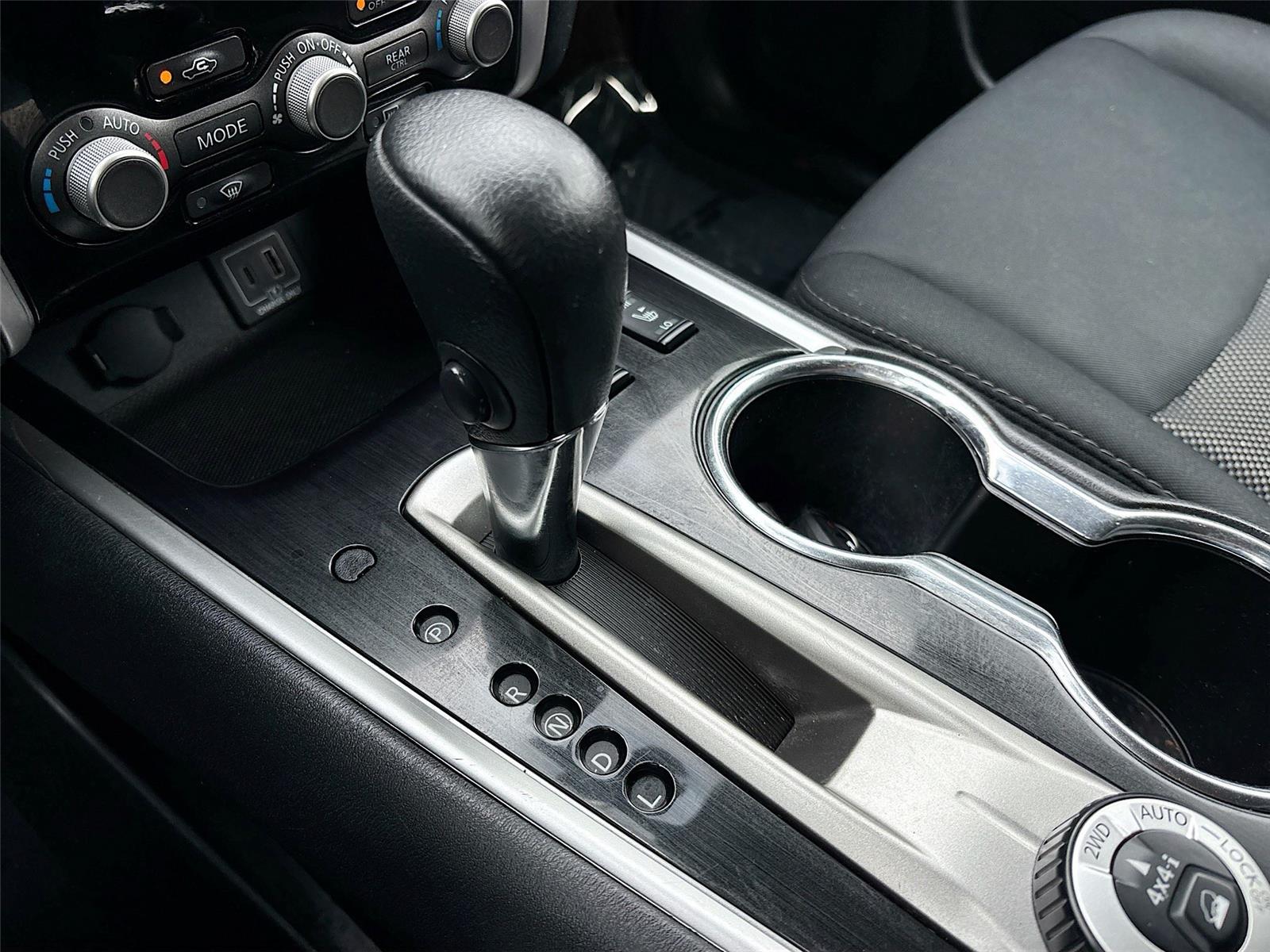 2019 Nissan Pathfinder SV