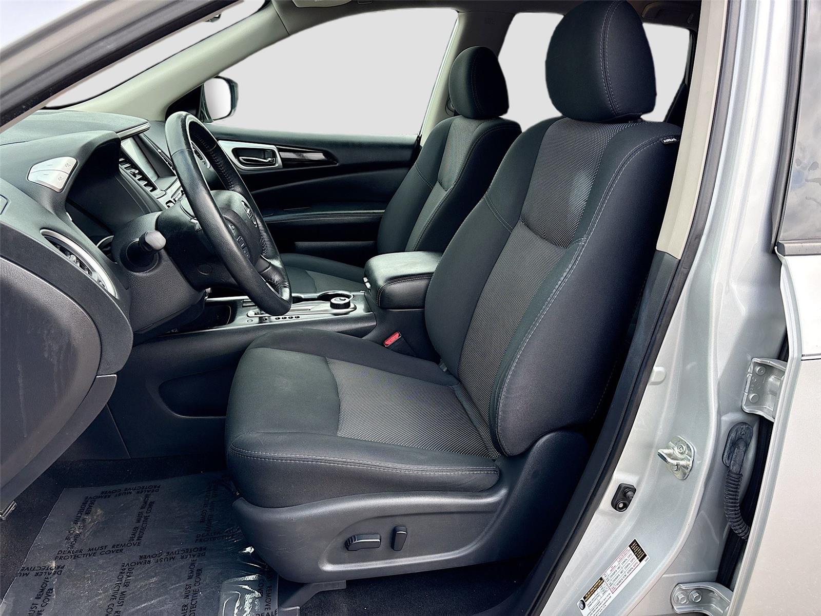 2019 Nissan Pathfinder SV