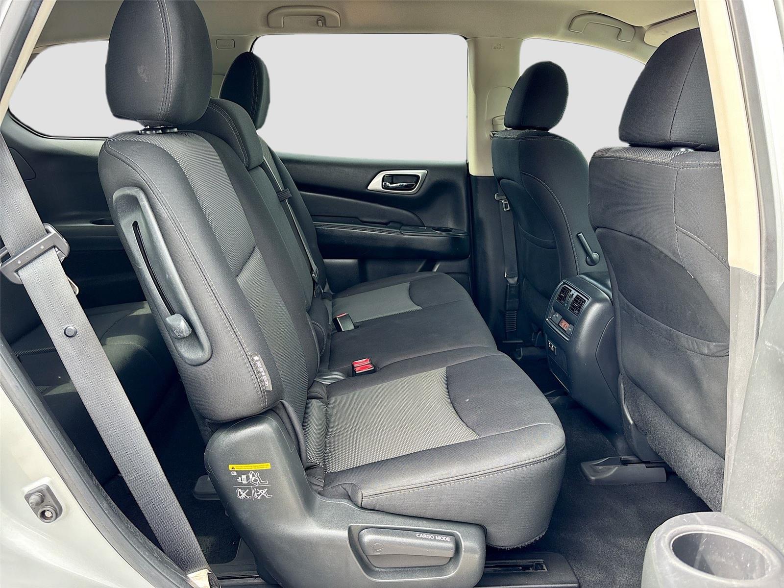 2019 Nissan Pathfinder SV